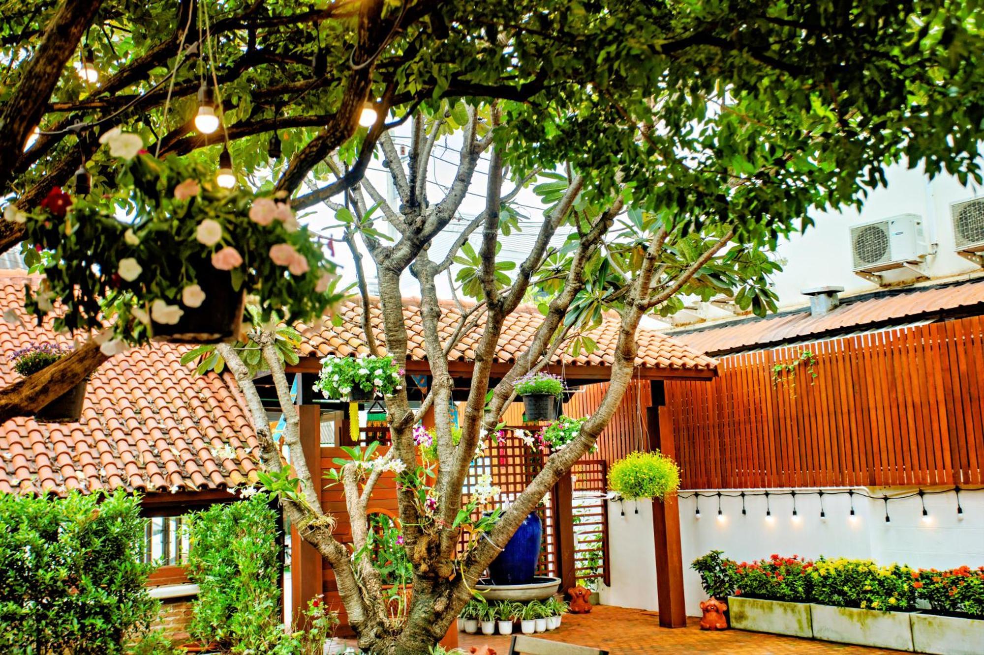 Art House Old City Chiang Mai Exterior photo